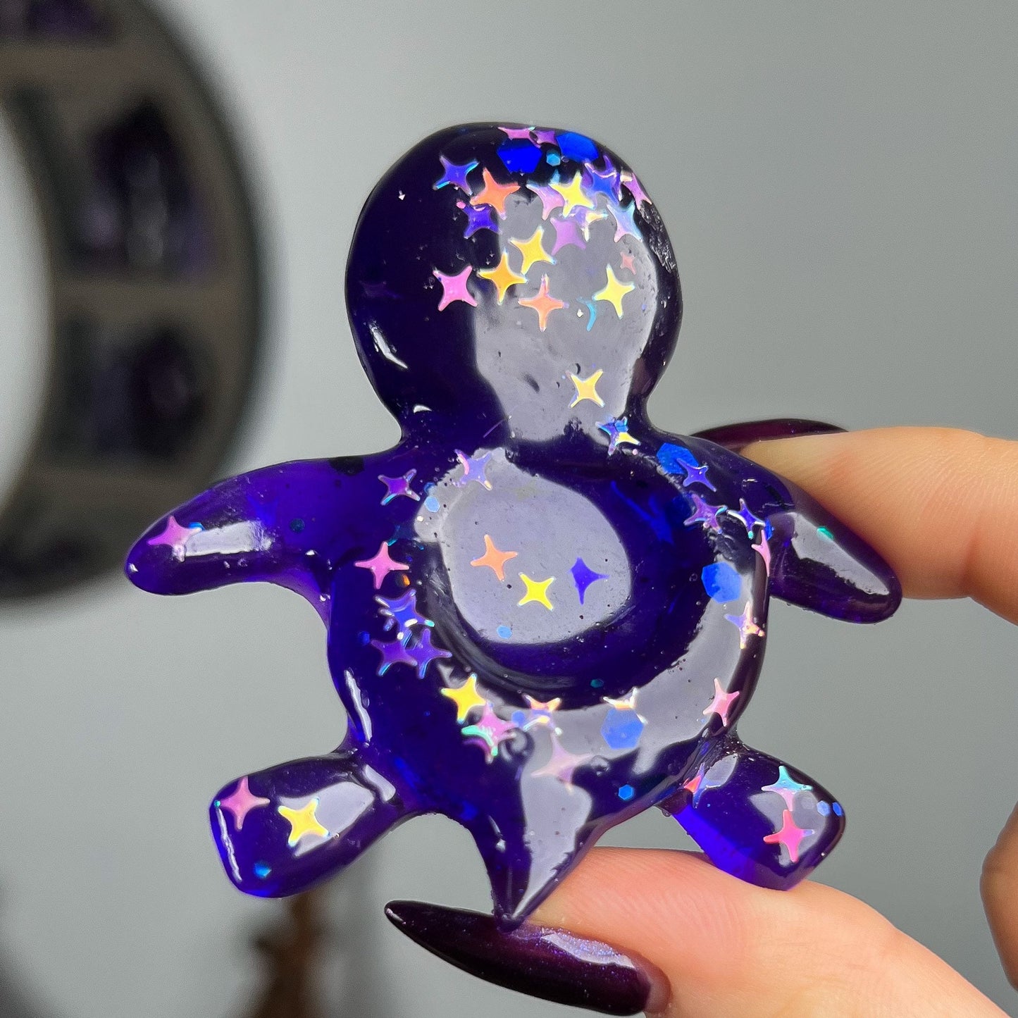 Resin Sea Turtle Sphere Stand