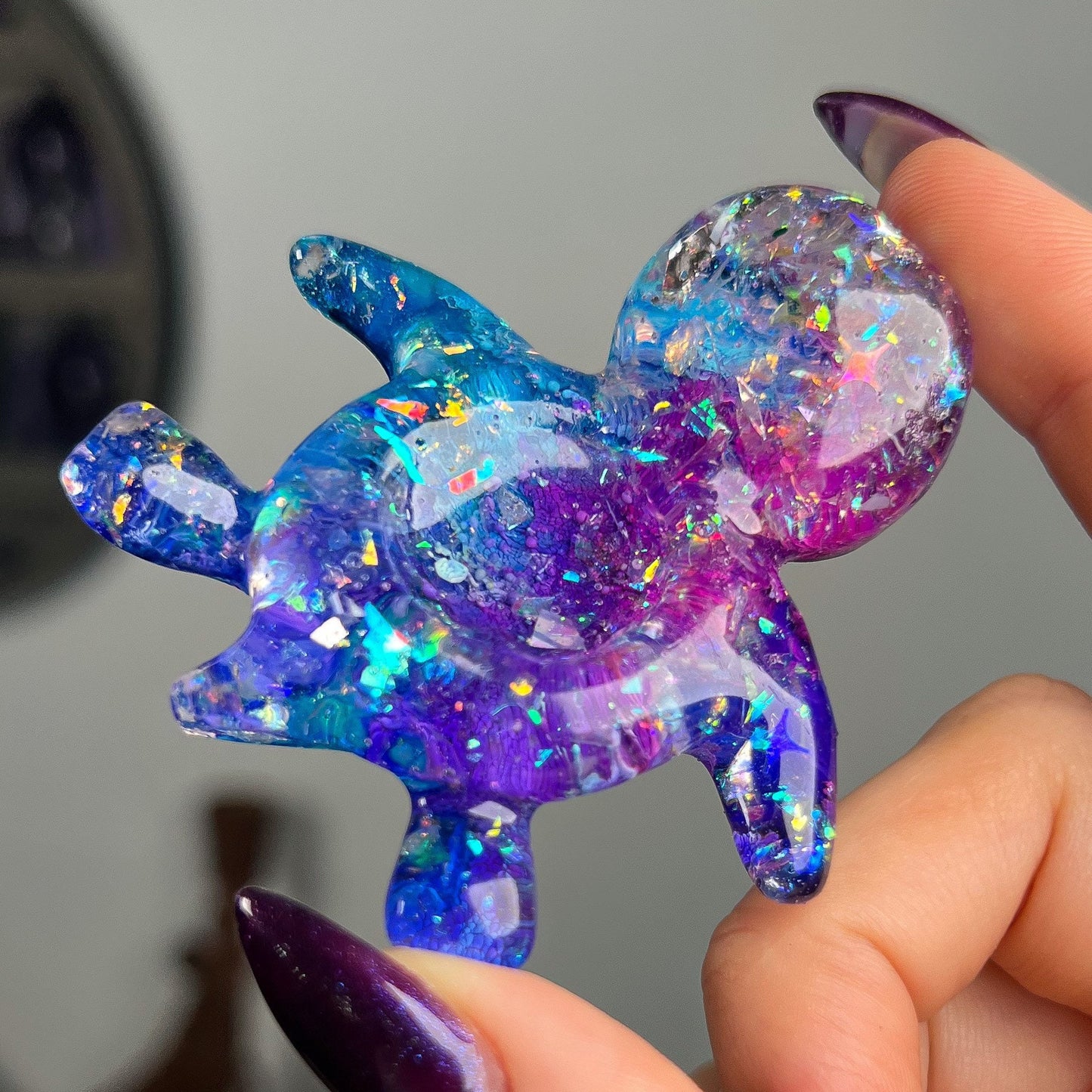 Resin Sea Turtle Sphere Stand
