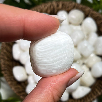 Scolecite Tumbles