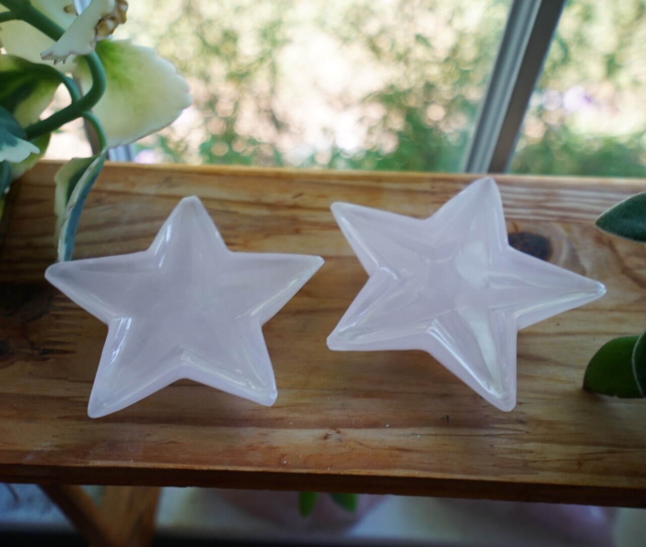 Mangano Calcite Star Dish