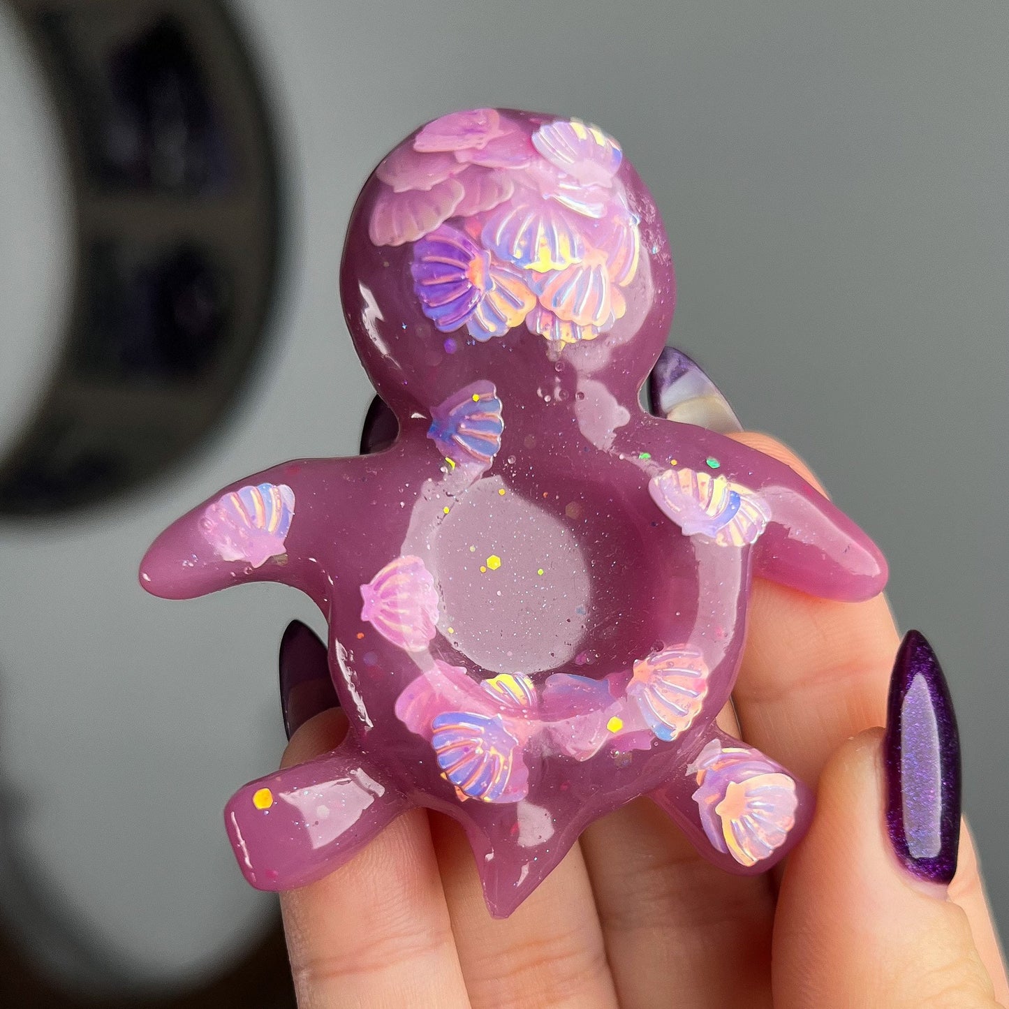 Resin Sea Turtle Sphere Stand