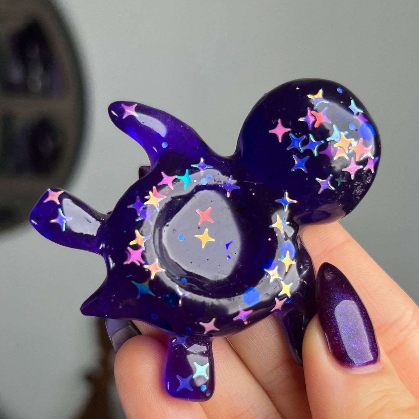 Resin Sea Turtle Sphere Stand