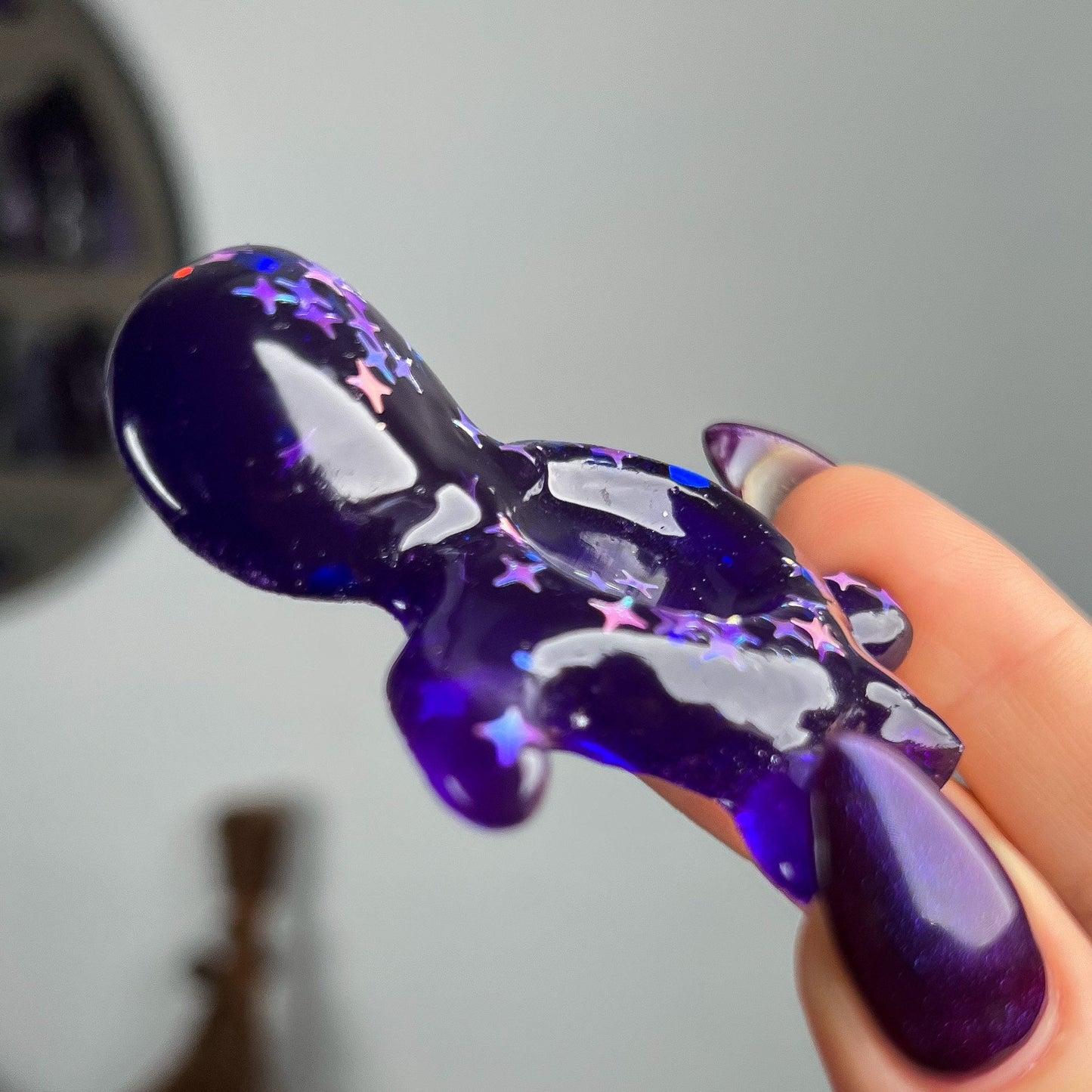 Resin Sea Turtle Sphere Stand