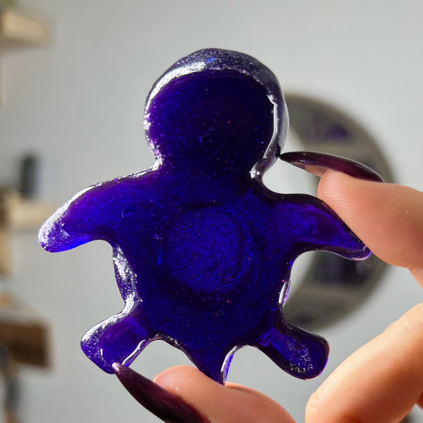 Resin Sea Turtle Sphere Stand