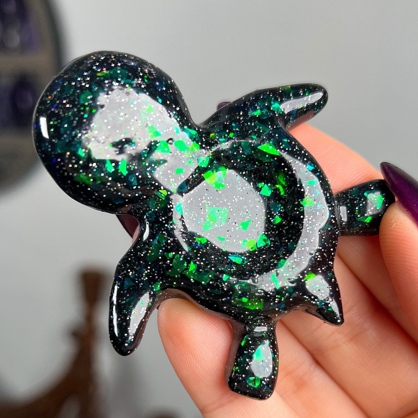 Resin Sea Turtle Sphere Stand