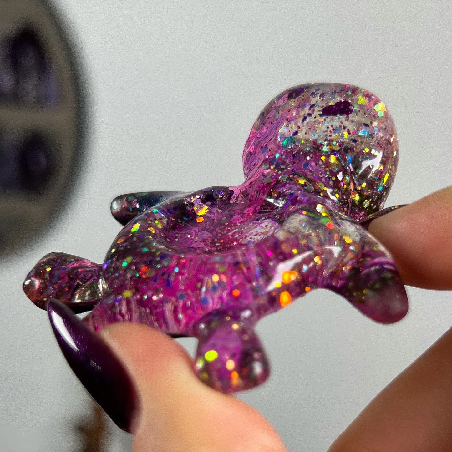 Resin Sea Turtle Sphere Stand