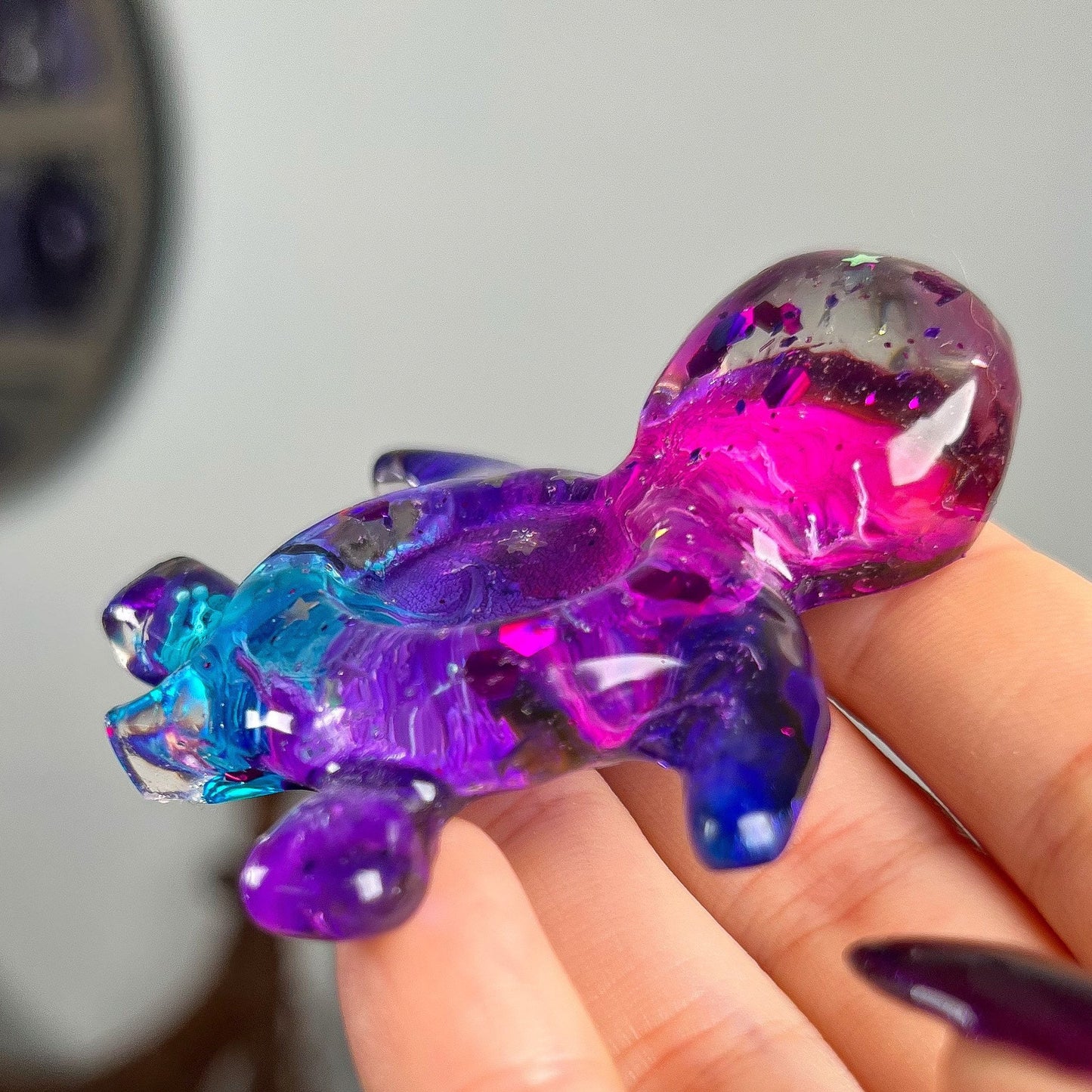 Resin Sea Turtle Sphere Stand