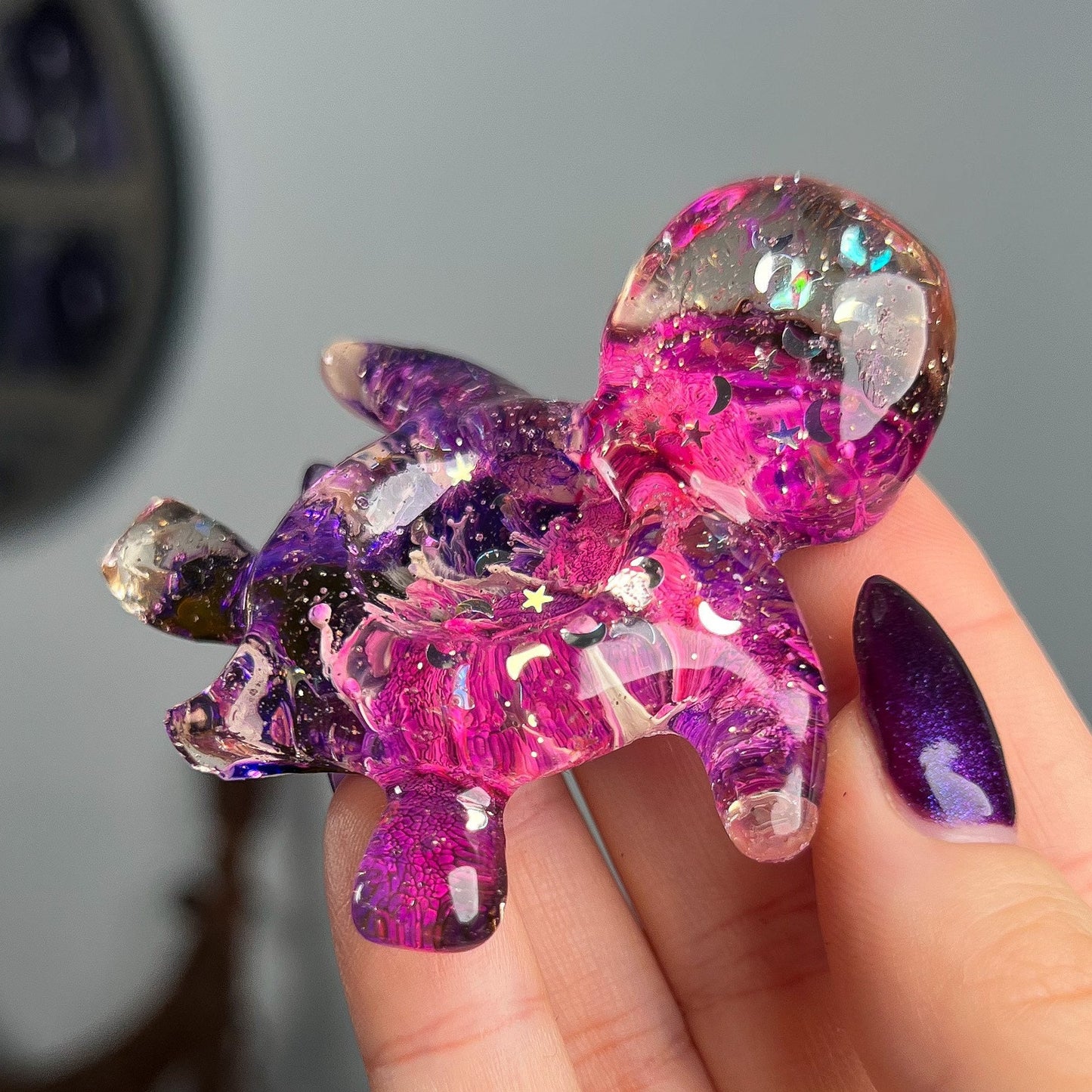 Resin Sea Turtle Sphere Stand
