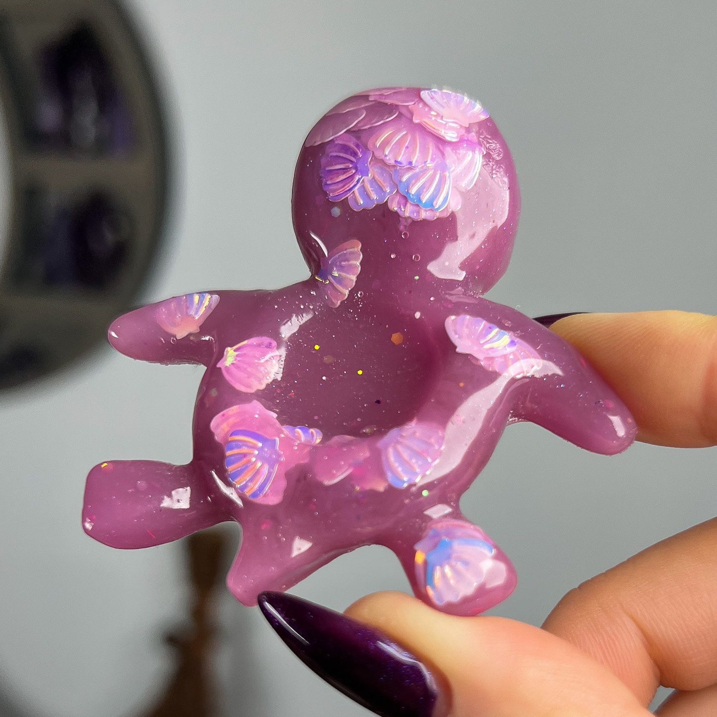 Resin Sea Turtle Sphere Stand