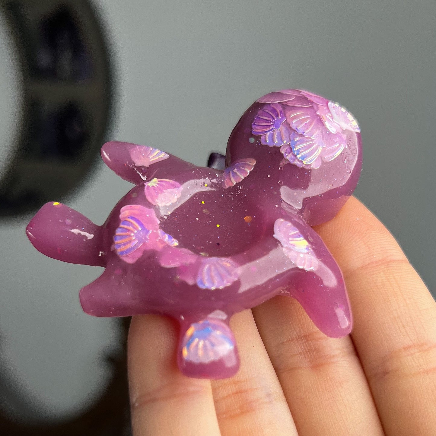 Resin Sea Turtle Sphere Stand