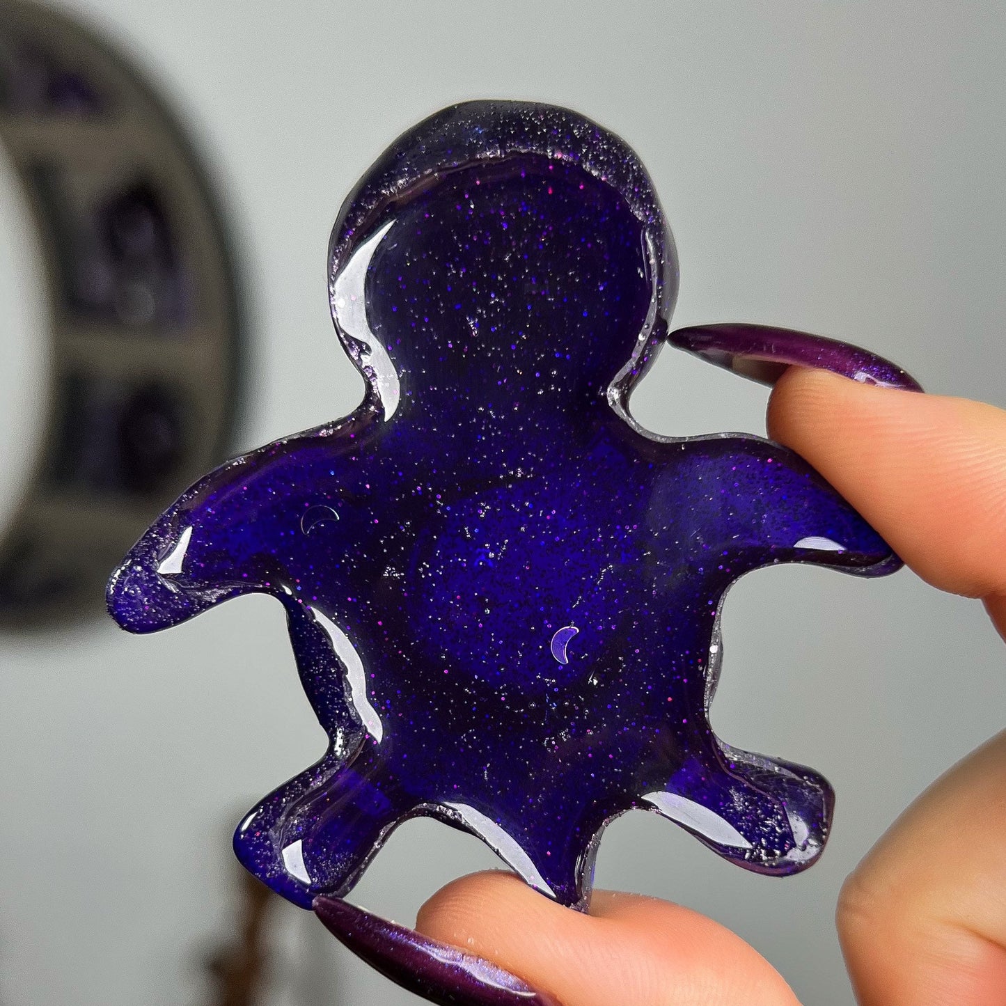 Resin Sea Turtle Sphere Stand