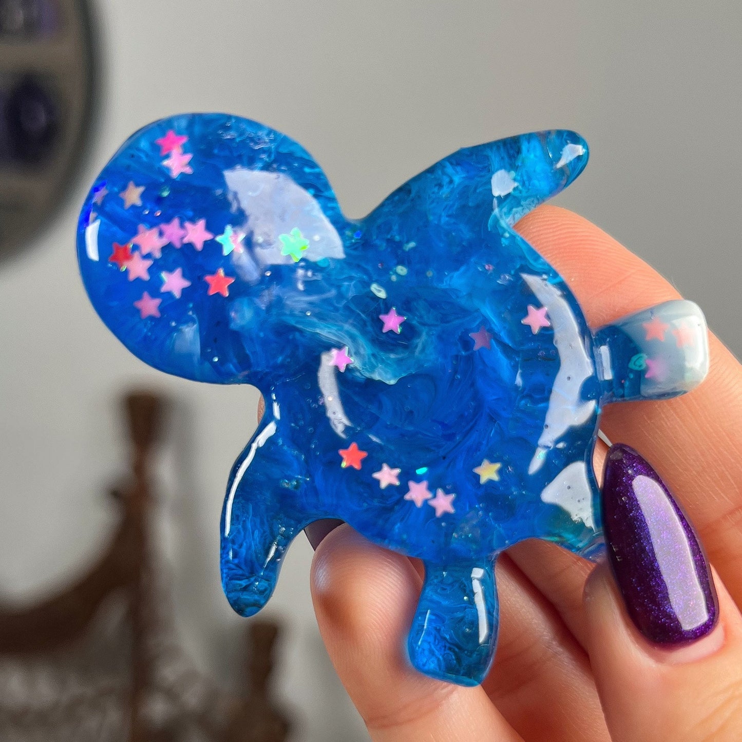 Resin Sea Turtle Sphere Stand