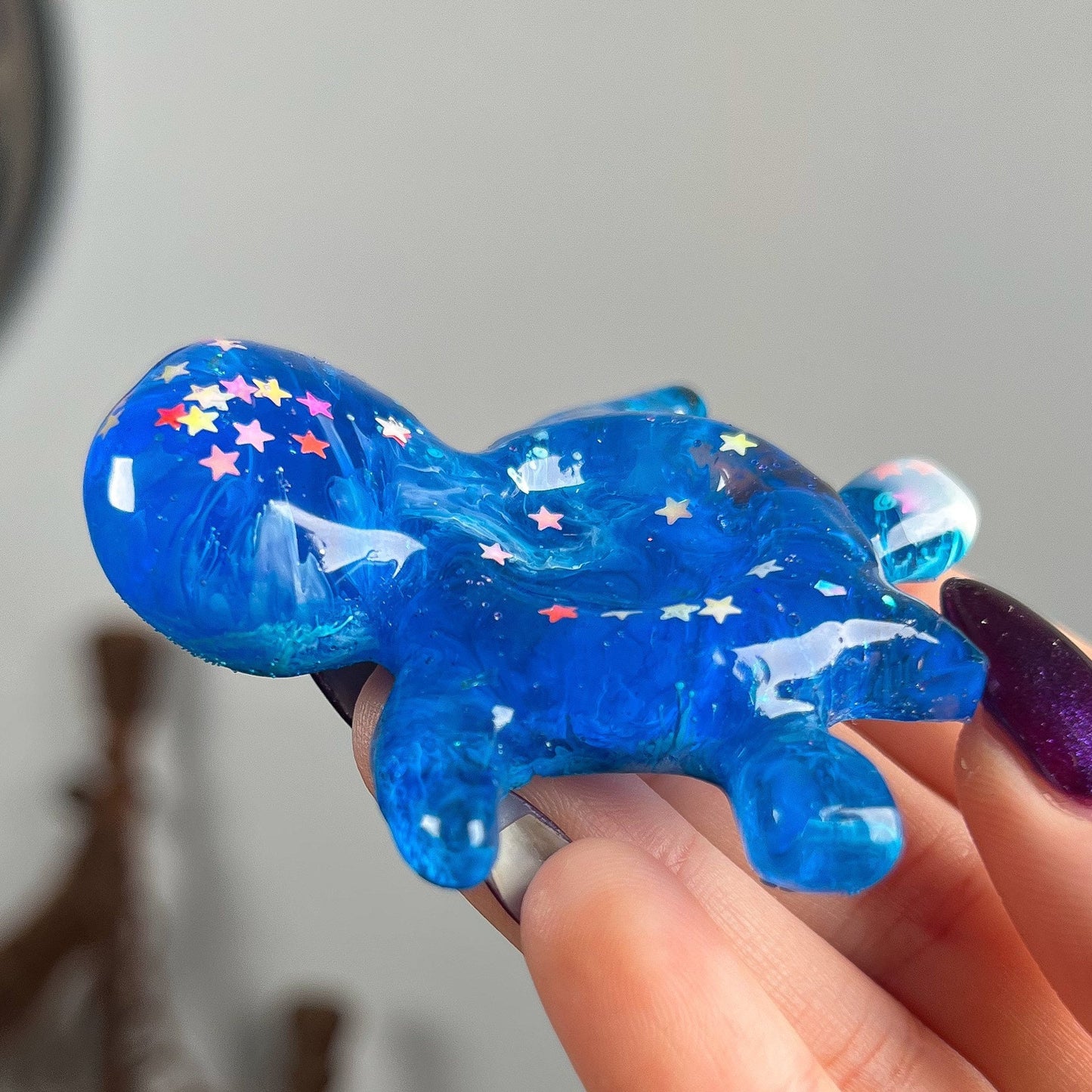 Resin Sea Turtle Sphere Stand