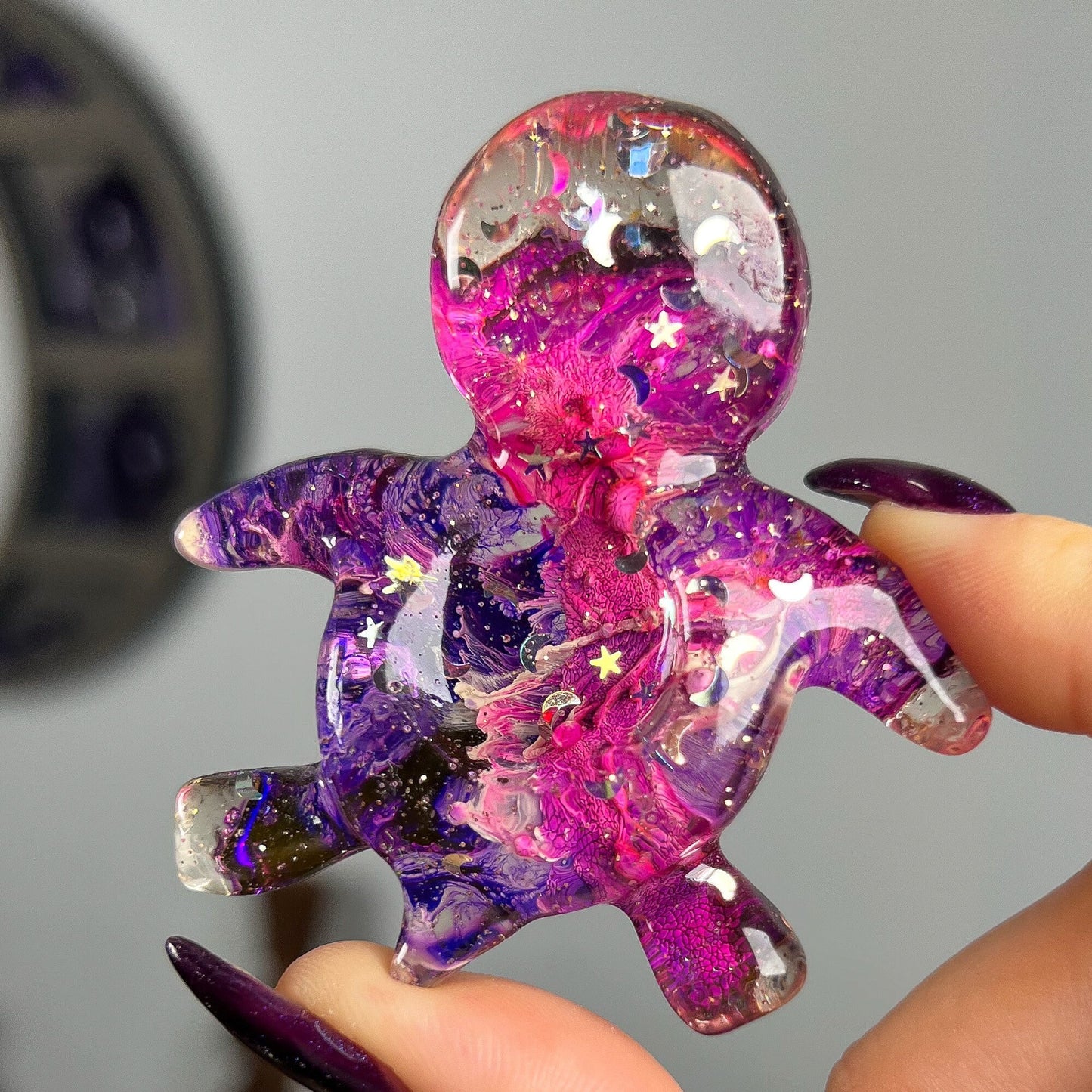 Resin Sea Turtle Sphere Stand