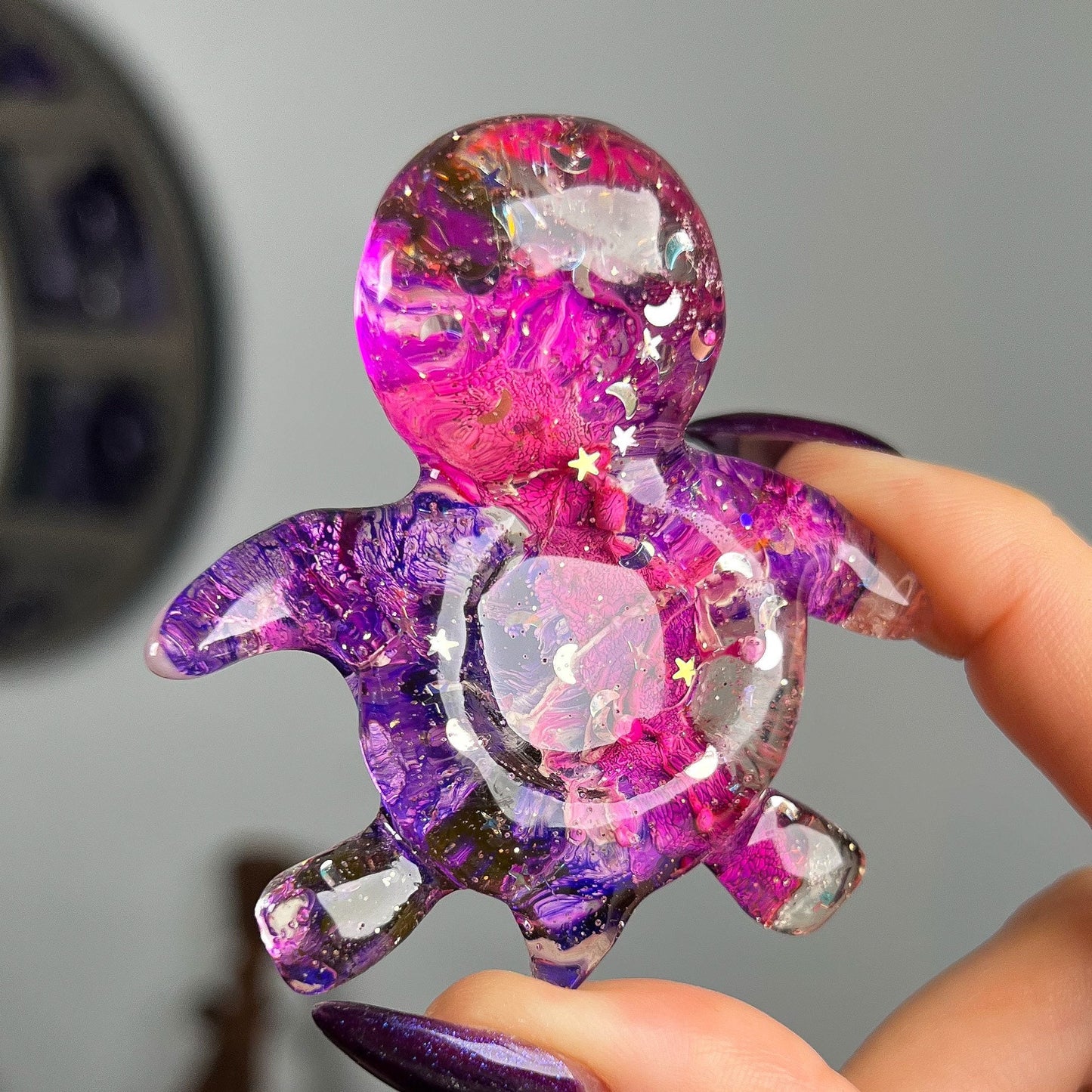 Resin Sea Turtle Sphere Stand
