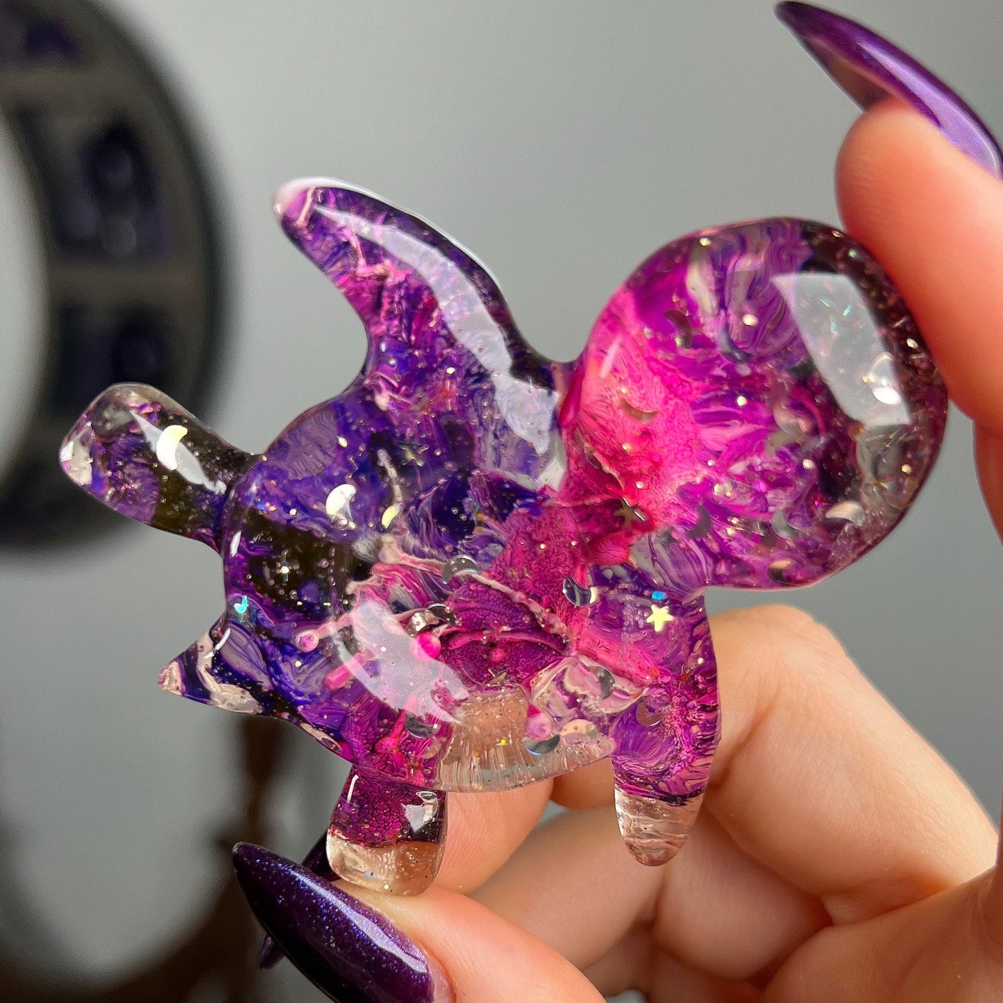 Resin Sea Turtle Sphere Stand