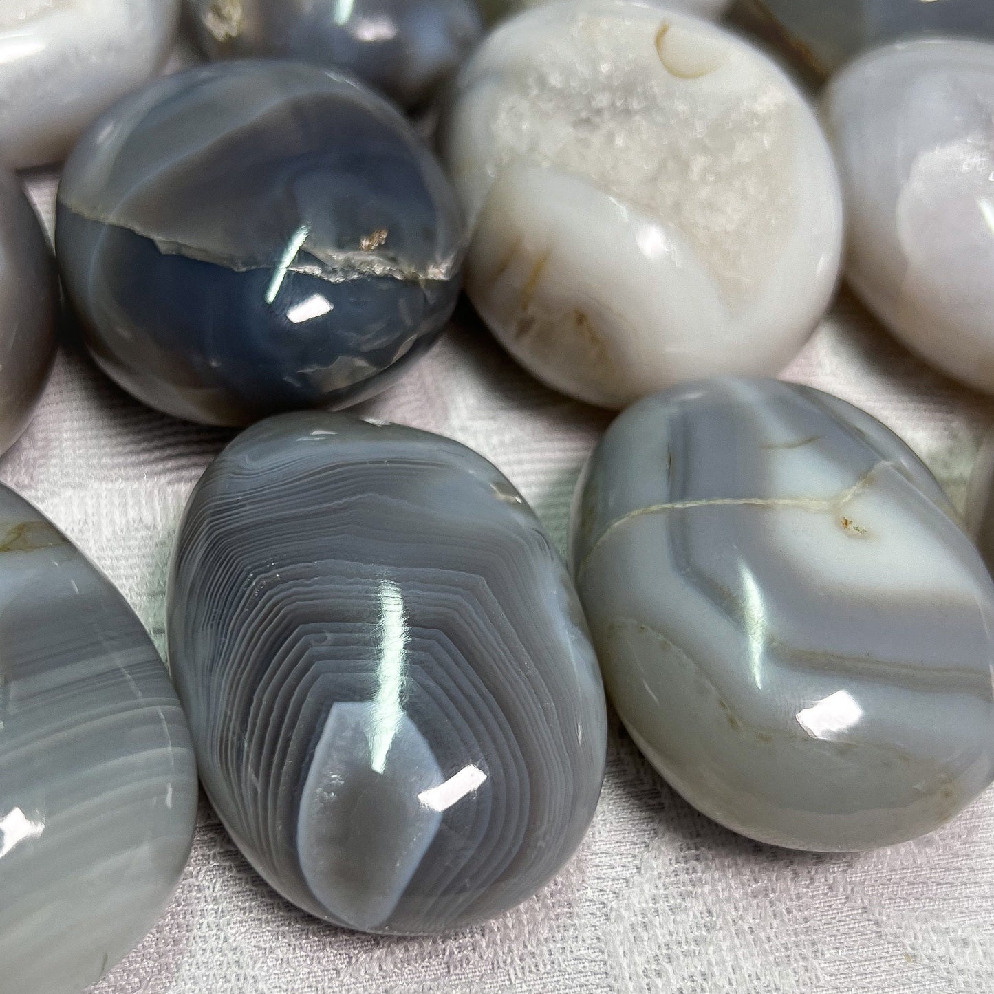 Banded Agate Palm Stones