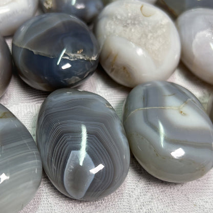 Banded Agate Palm Stones