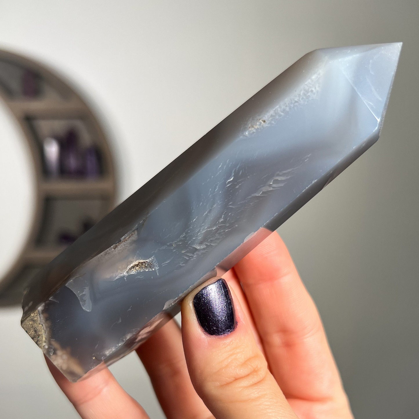 Gray Flower Agate Tower