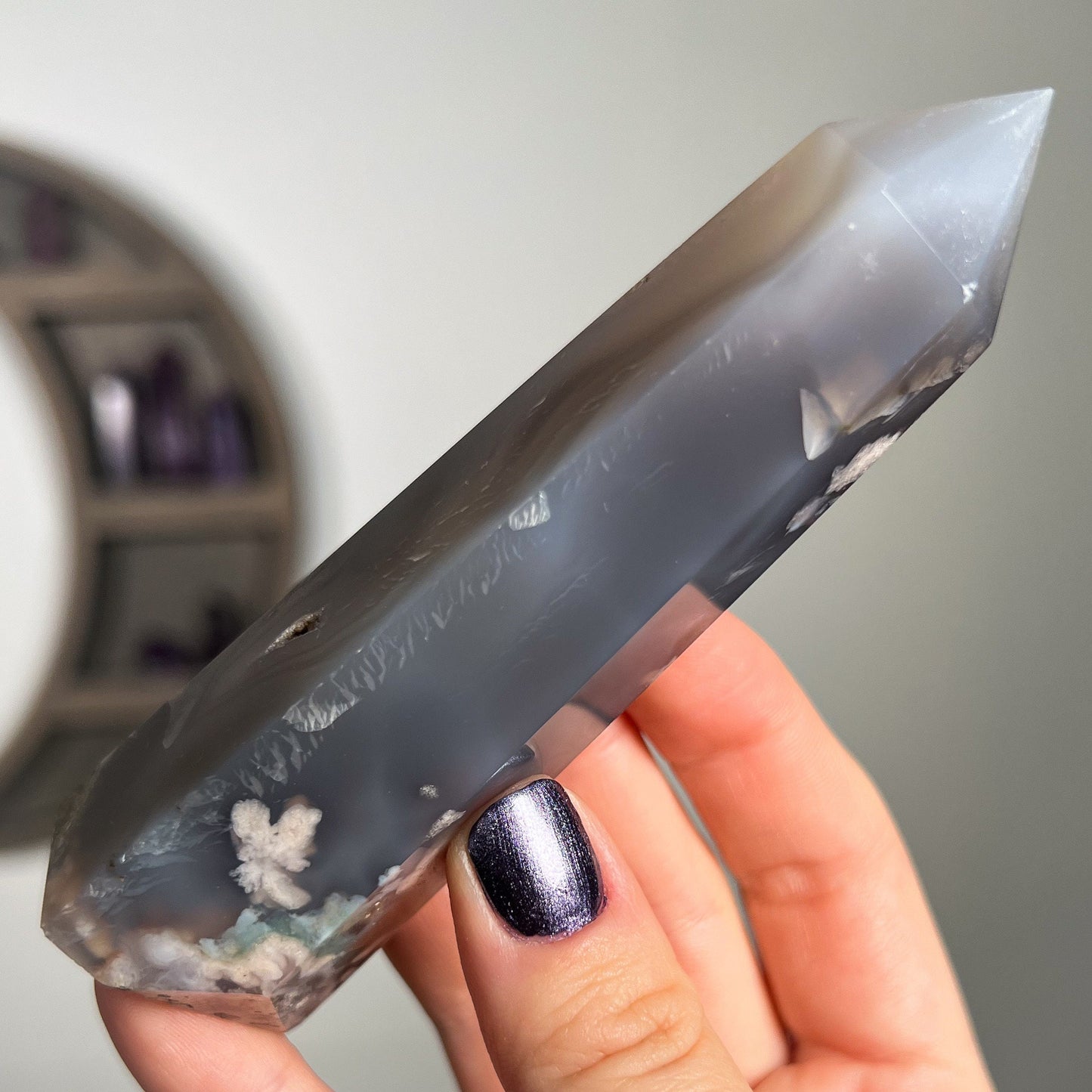 Gray Flower Agate Tower