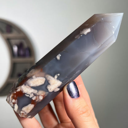 Gray Flower Agate Tower