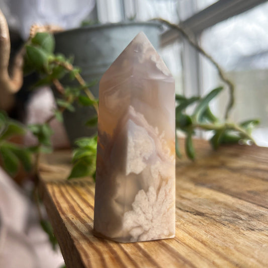 Flower Agate Point