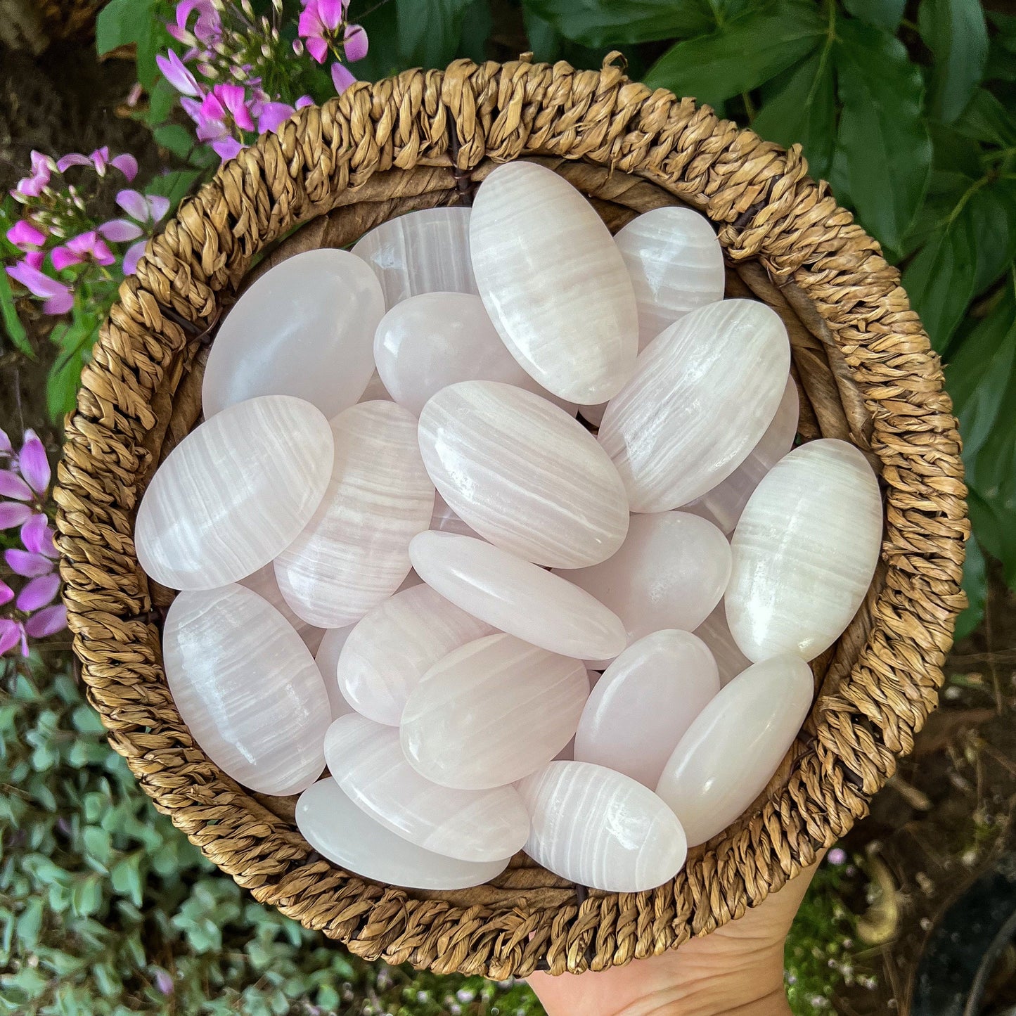Mangano Calcite Palm Stone