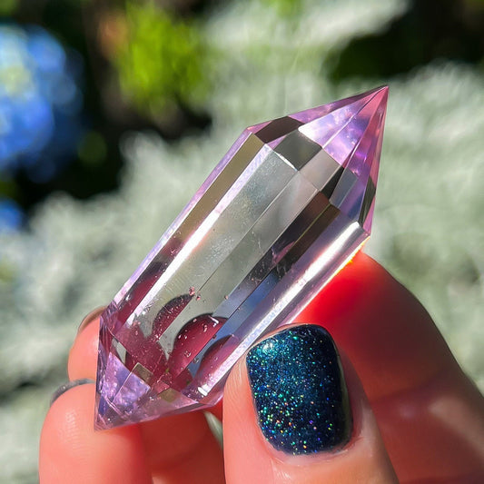 Gem Grade Amethyst Vogel