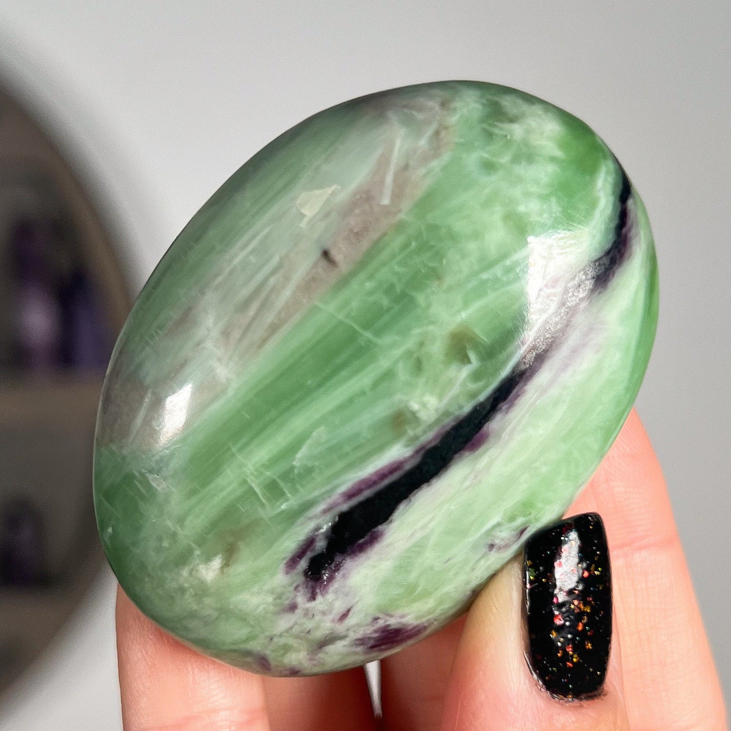 Green Kammererite Palm Stones