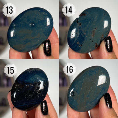 Sieber Agate Palm Stones