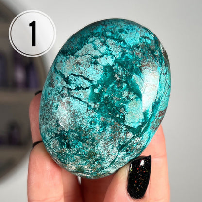 Shattuckite Palm Stones