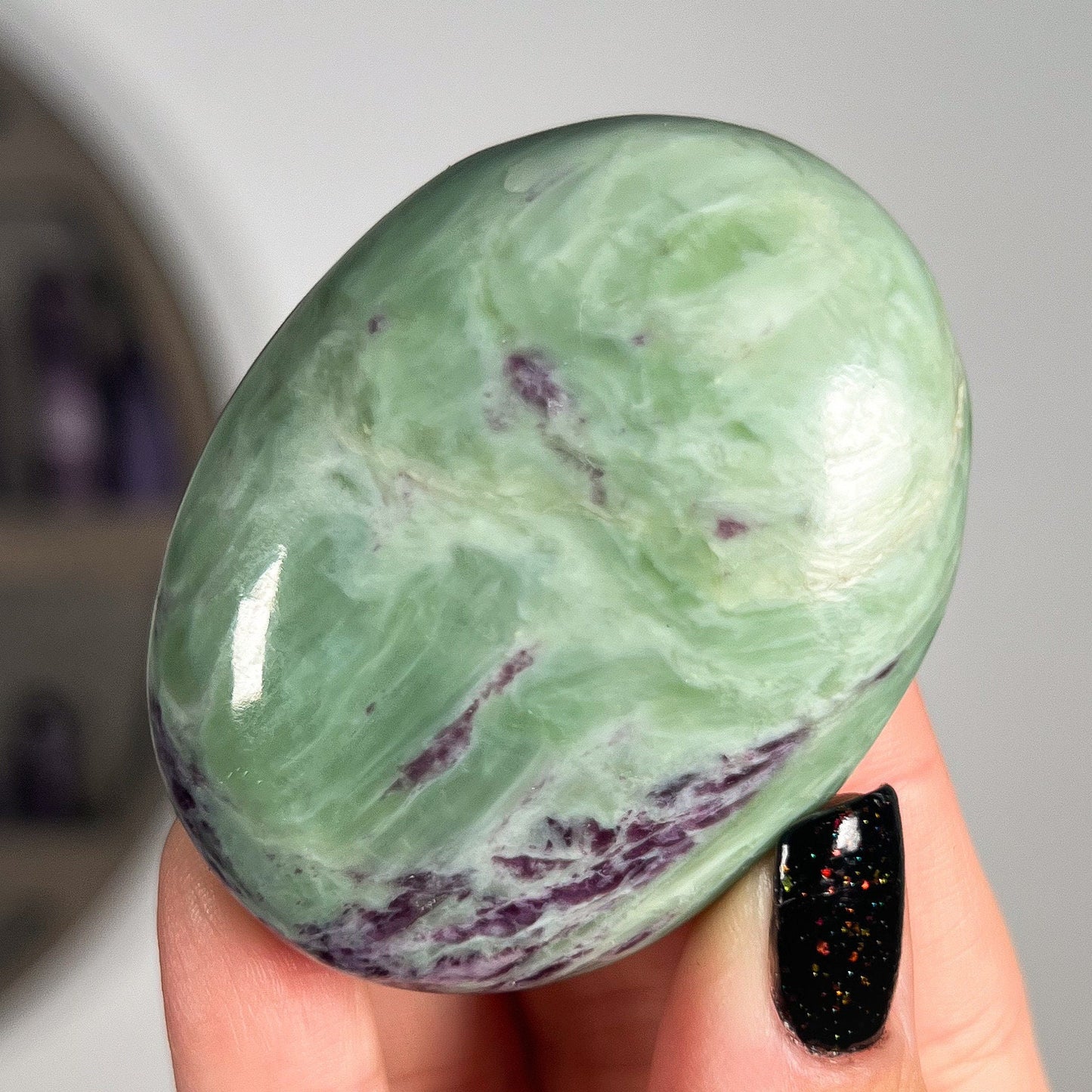 Green Kammererite Palm Stones