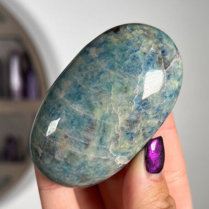 Hackmanite Palm Stones