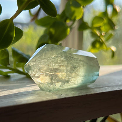 Green Fluorite Vogel with Rainbows