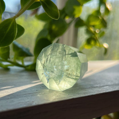 Green Fluorite Vogel with Rainbows