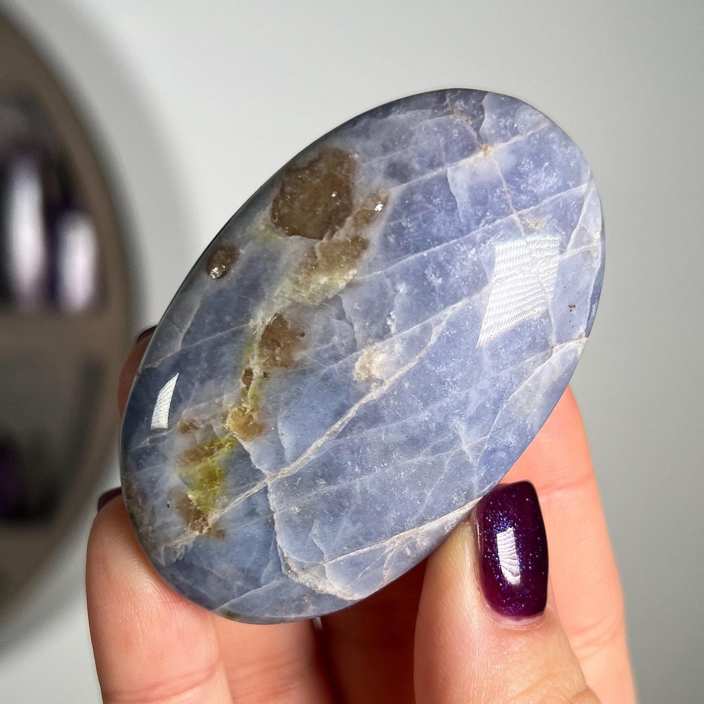 Hackmanite Quartz Palm Stone