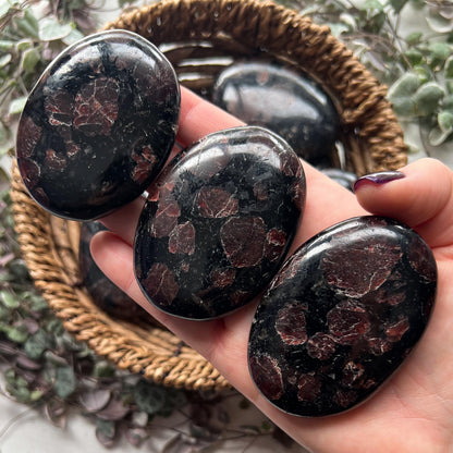 Garnet Mica Palm Stone