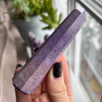 Lavender Jade Obelisk