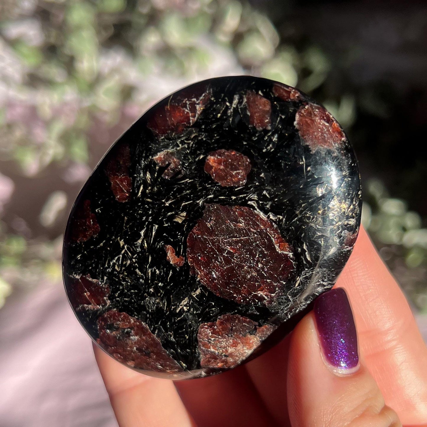 Garnet Mica Palm Stone
