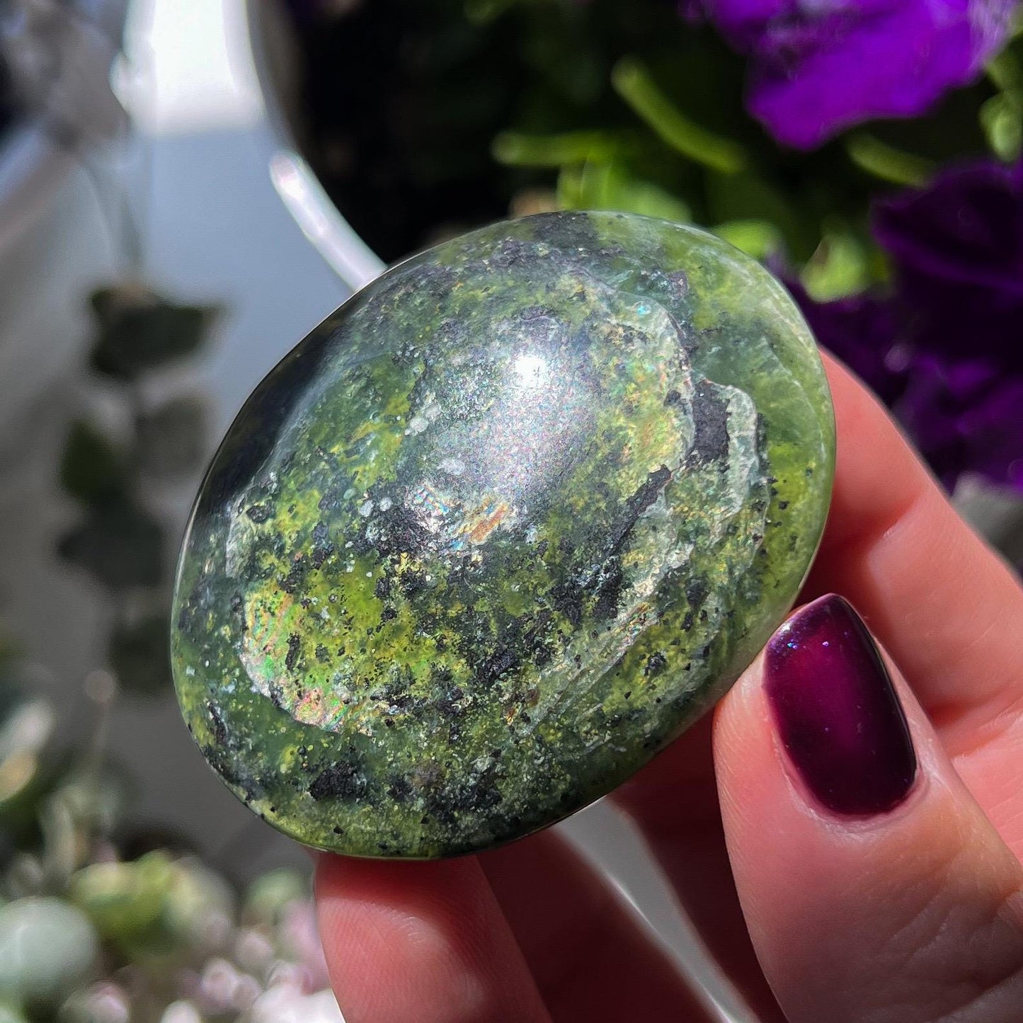 Translucent Serpentine Palm Stone