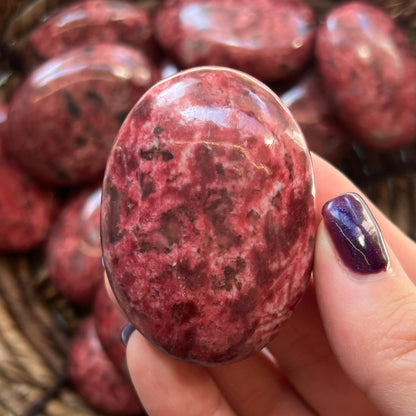 Dark Thulite Palm Stones
