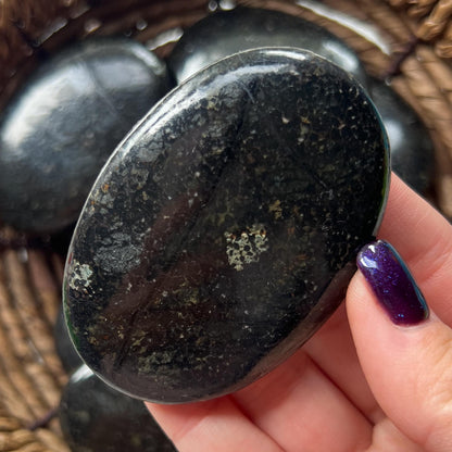 Coppernite Palm Stones