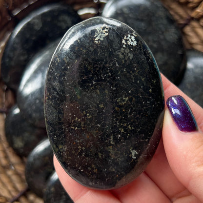 Coppernite Palm Stones