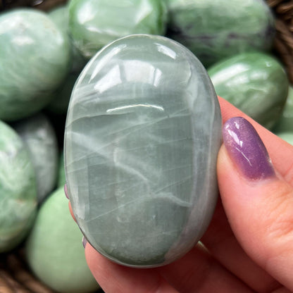 Green Kammererite Palm Stones