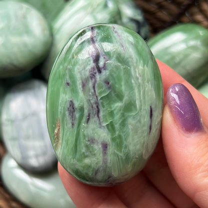 Green Kammererite Palm Stones