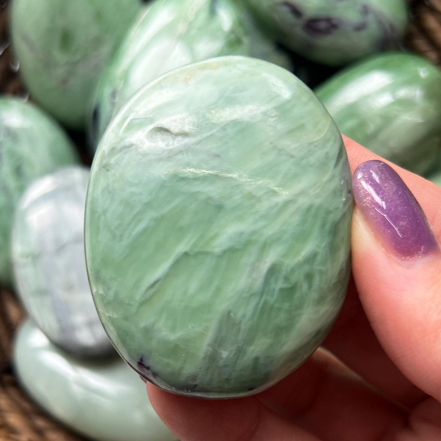 Green Kammererite Palm Stones