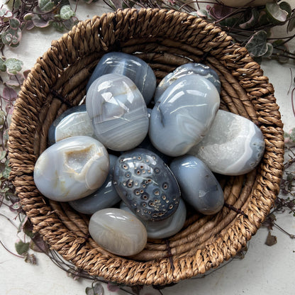 Banded Agate Palm Stones