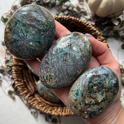 Blue Green Kyanite Palm Stone