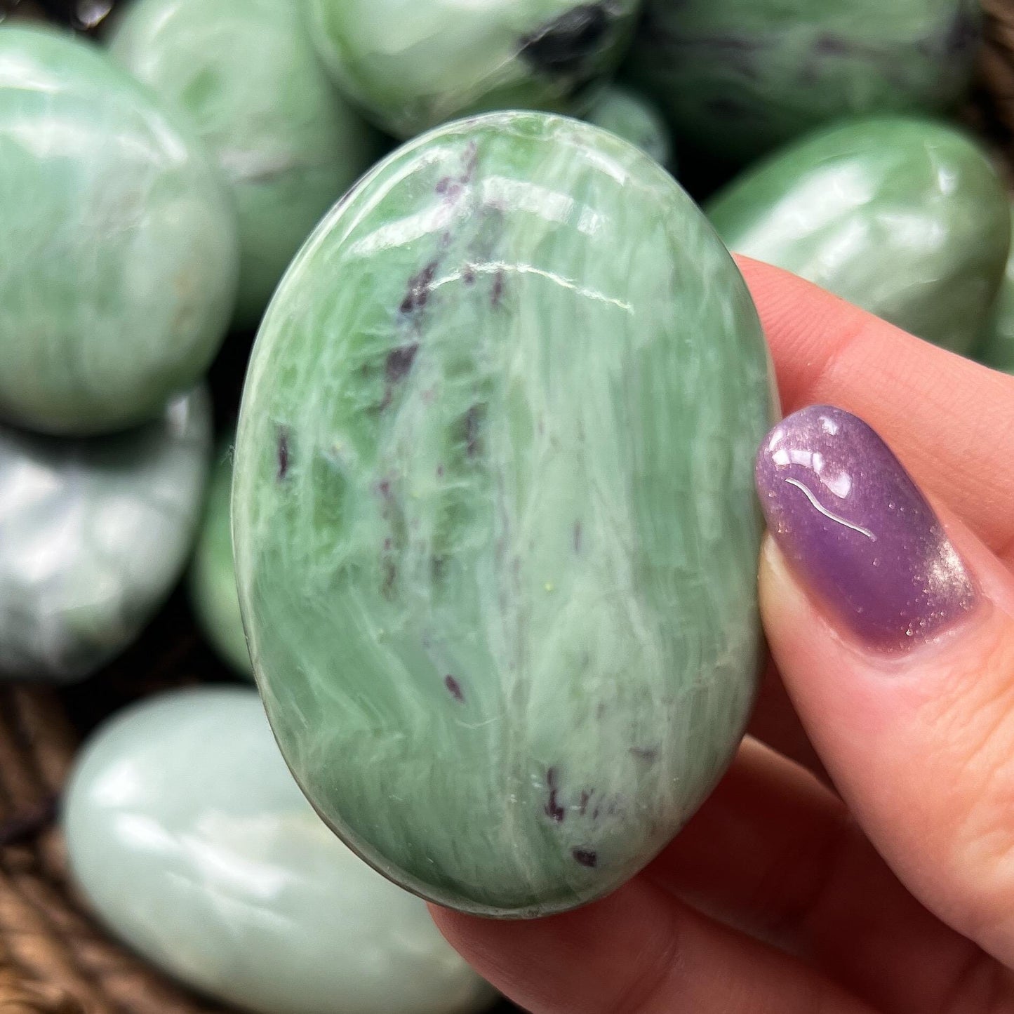 Green Kammererite Palm Stones