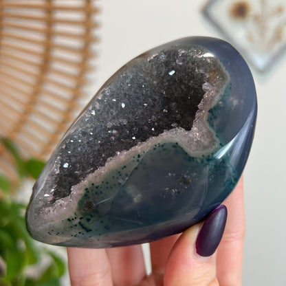 Druzy Agate Cave
